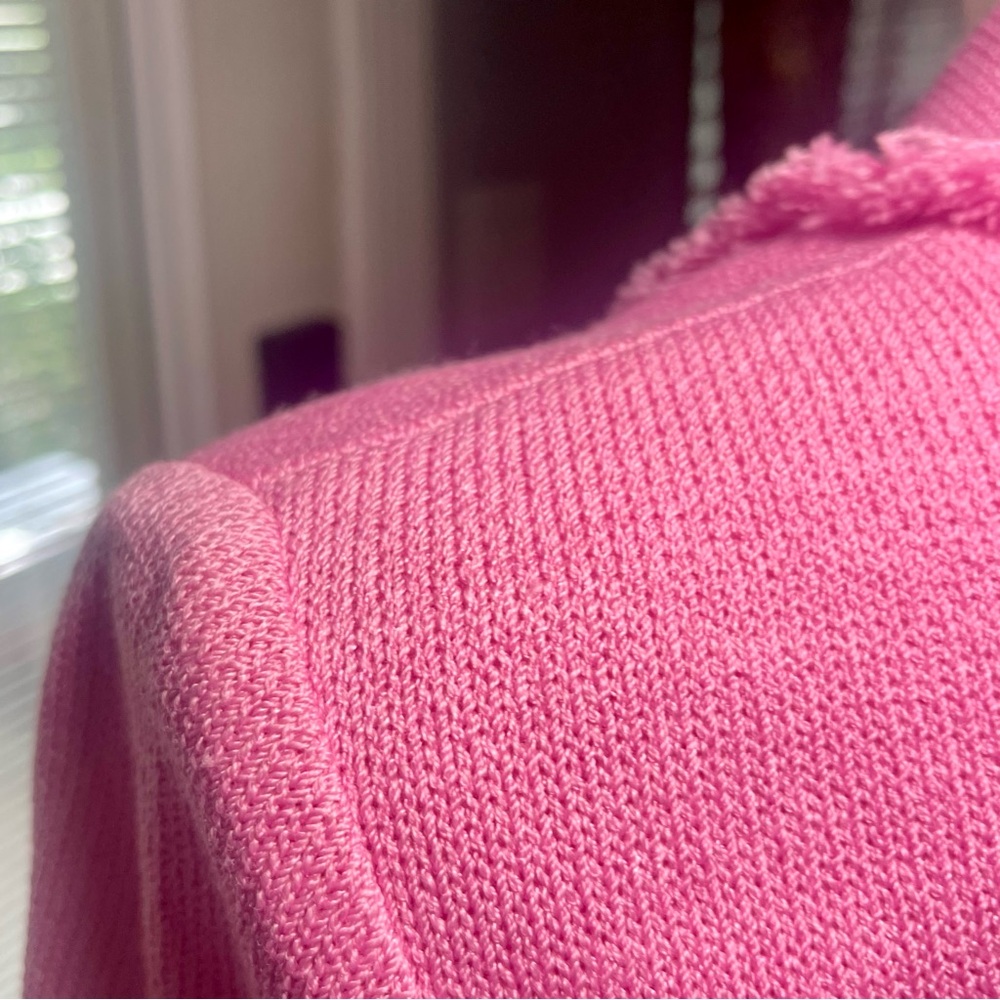SOLD St. John Marie Gray Rare Y2K Santana Knit Hot Pink Logo Buttons Fringe - Picture 10 of 14